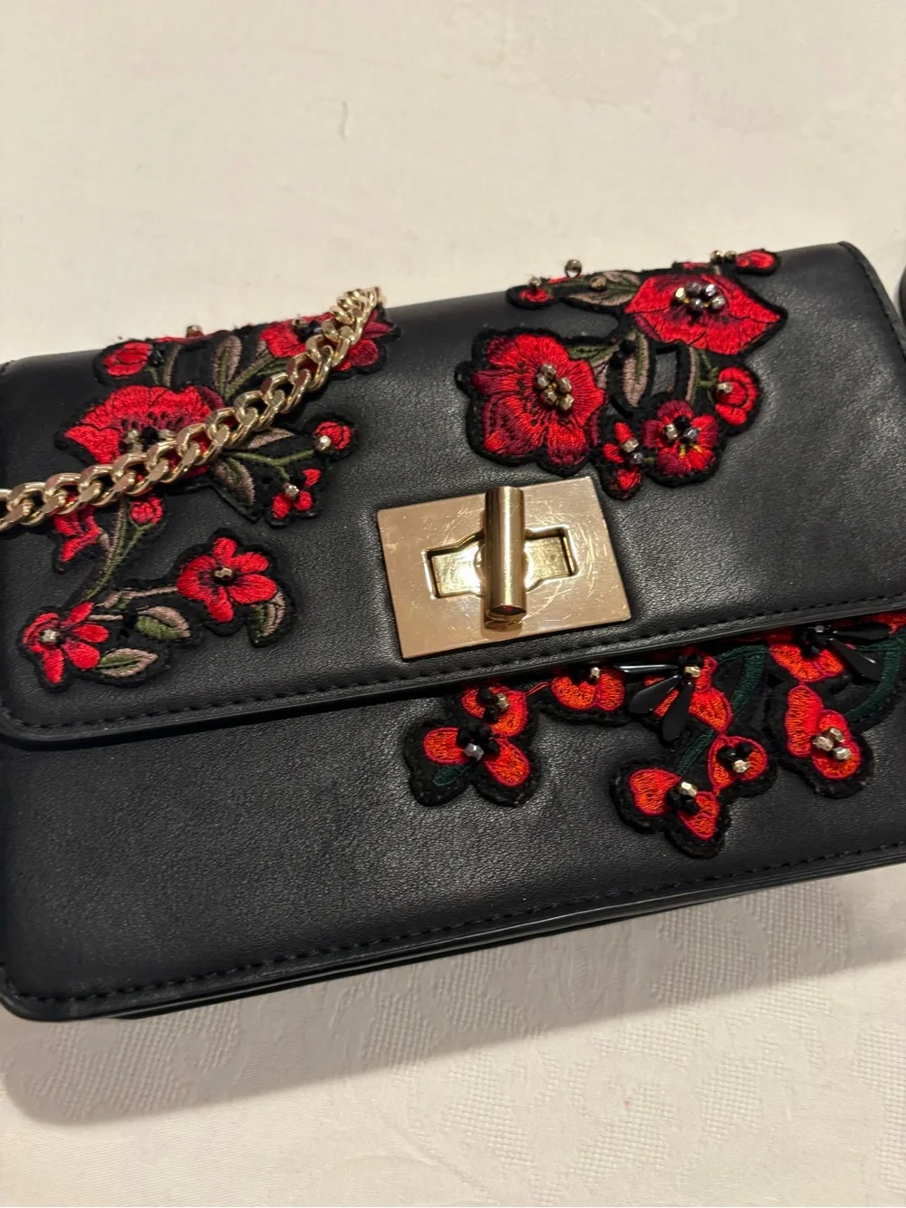 Mango chic black